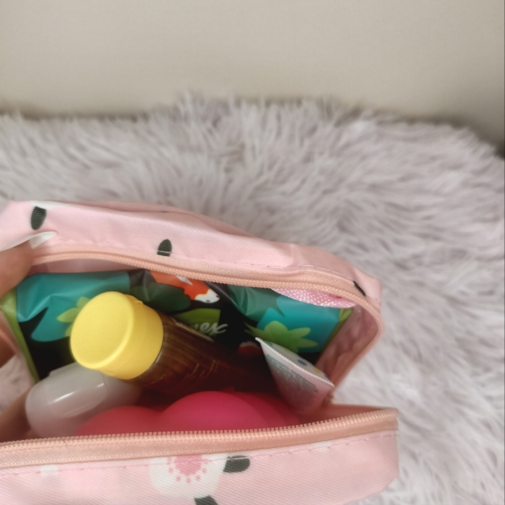 🚗 Car Kit! 💓 Pink Floral Bag filled with On The Go Essentials! ✨ - Picture 5 of 6